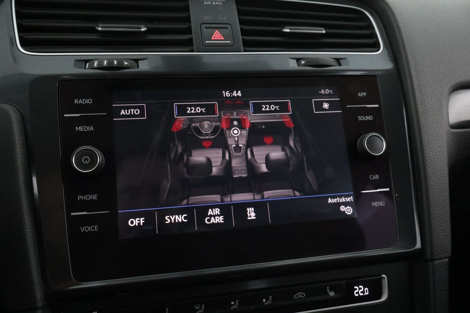 Volkswagen Golf 2017 Variant Comfortline 1,5 TSI EVO 96 kW (130 hv) BLUEMOTION DSG-automaatti **Suomi-auto / ACC / Hierovat istuimet - Suomi-auto / Hierovat etu-istuimet / ACC