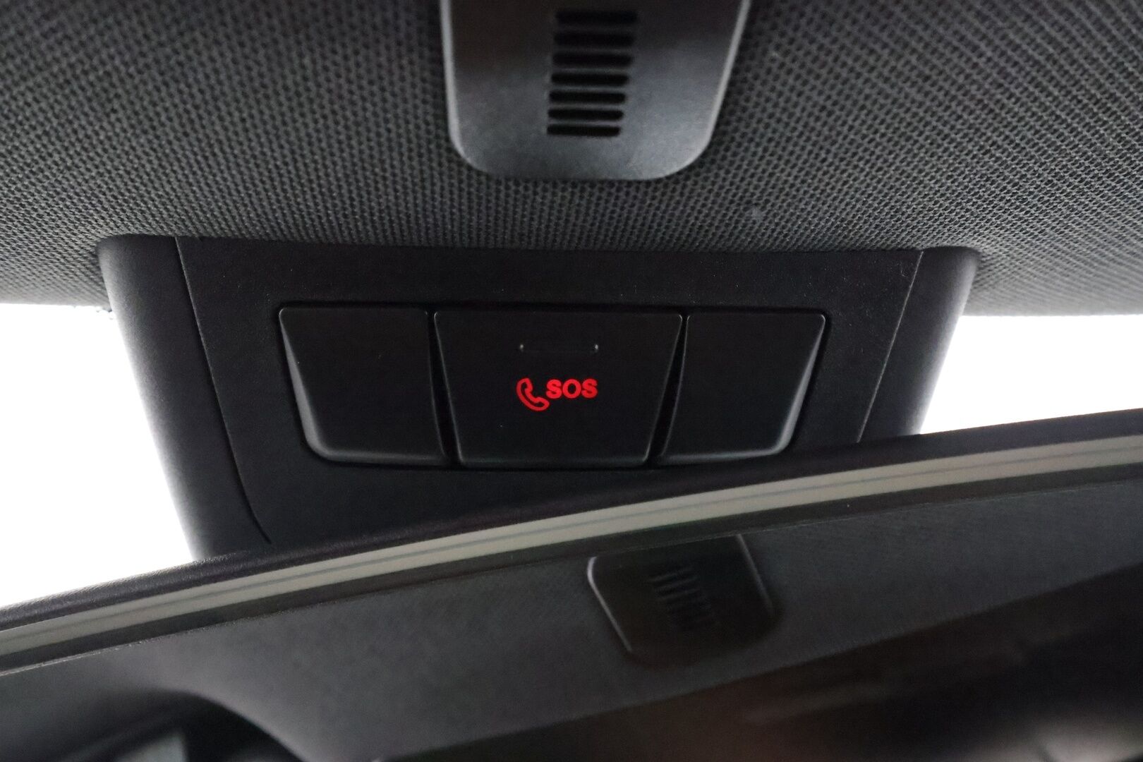 Mercedes-Benz A 2018 180 A Suomi 100 Edition - | Vakkari | Lohko | LED High Performance | P.Kamera | Puolinahat | 1.Om Suomi-auto | Kahdet Renkaat | Merkkihuollettu |