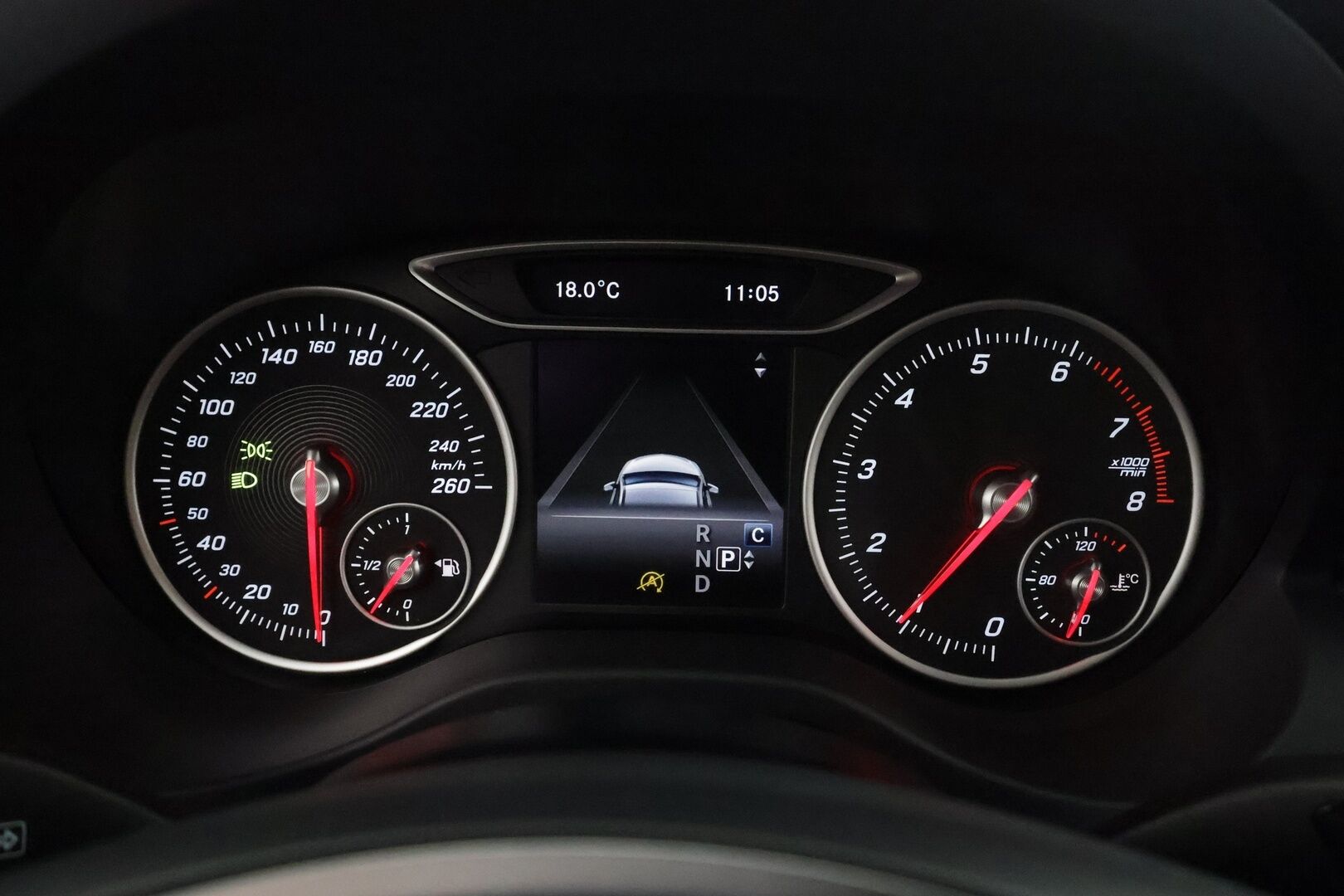 Mercedes-Benz A 2018 180 A Suomi 100 Edition - | Vakkari | Lohko | LED High Performance | P.Kamera | Puolinahat | 1.Om Suomi-auto | Kahdet Renkaat | Merkkihuollettu |