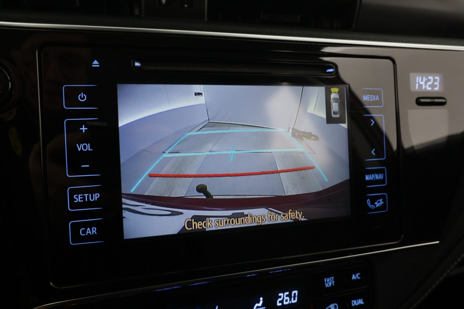 Toyota Auris 2018 Touring Sports 1,8 Hybrid Premium *Peruutuskamera/ Isolla näytöllä/ Vetokoukkutöllä