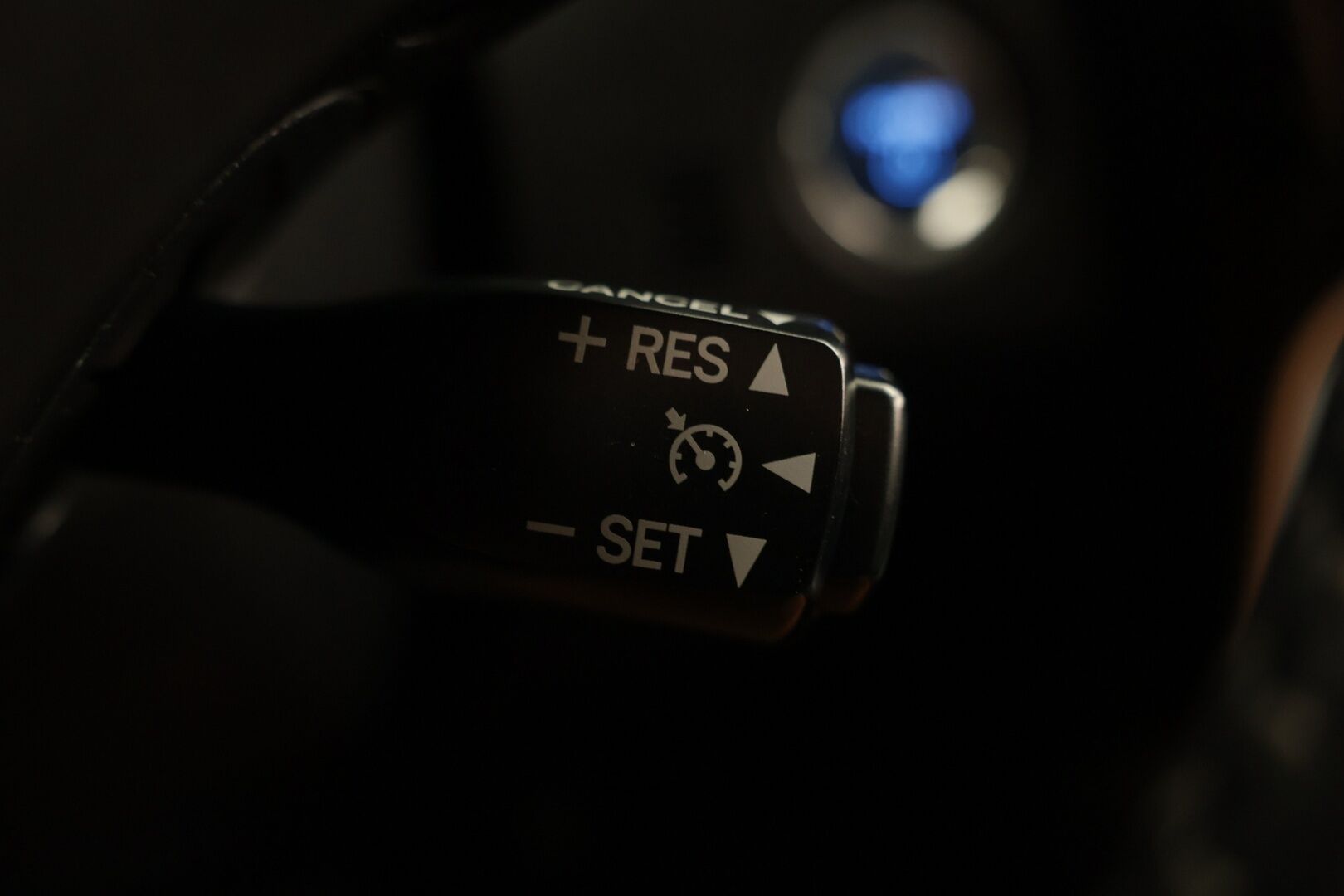 Toyota Auris 2018 Touring Sports 1,8 Hybrid Premium *Peruutuskamera/ Isolla näytöllä/ Vetokoukkutöllä