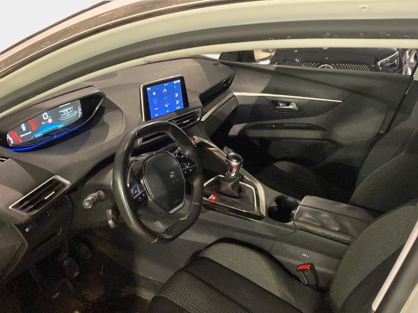 Peugeot 3008 2018 Access PureTech 130 - YritysOutlet - Myydään vain yrityksille