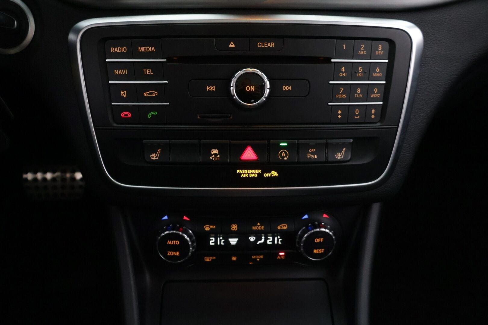 Mercedes-Benz CLA 45 AMG 2016 4MATIC Shooting Brake * Harman&Kardon / ILS / Panorama / Sport-Putkisto / Comand-Navi / Muistit / Night-paketti * - *Juuri huollettu / Upea äänimaailma / Kahdet renkaat vanteilla*