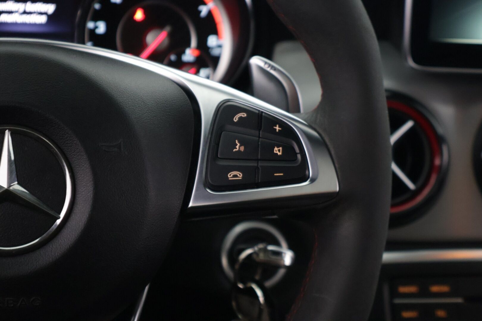 Mercedes-Benz CLA 45 AMG 2016 4MATIC Shooting Brake * Harman&Kardon / ILS / Panorama / Sport-Putkisto / Comand-Navi / Muistit / Night-paketti * - *Juuri huollettu / Upea äänimaailma / Kahdet renkaat vanteilla*