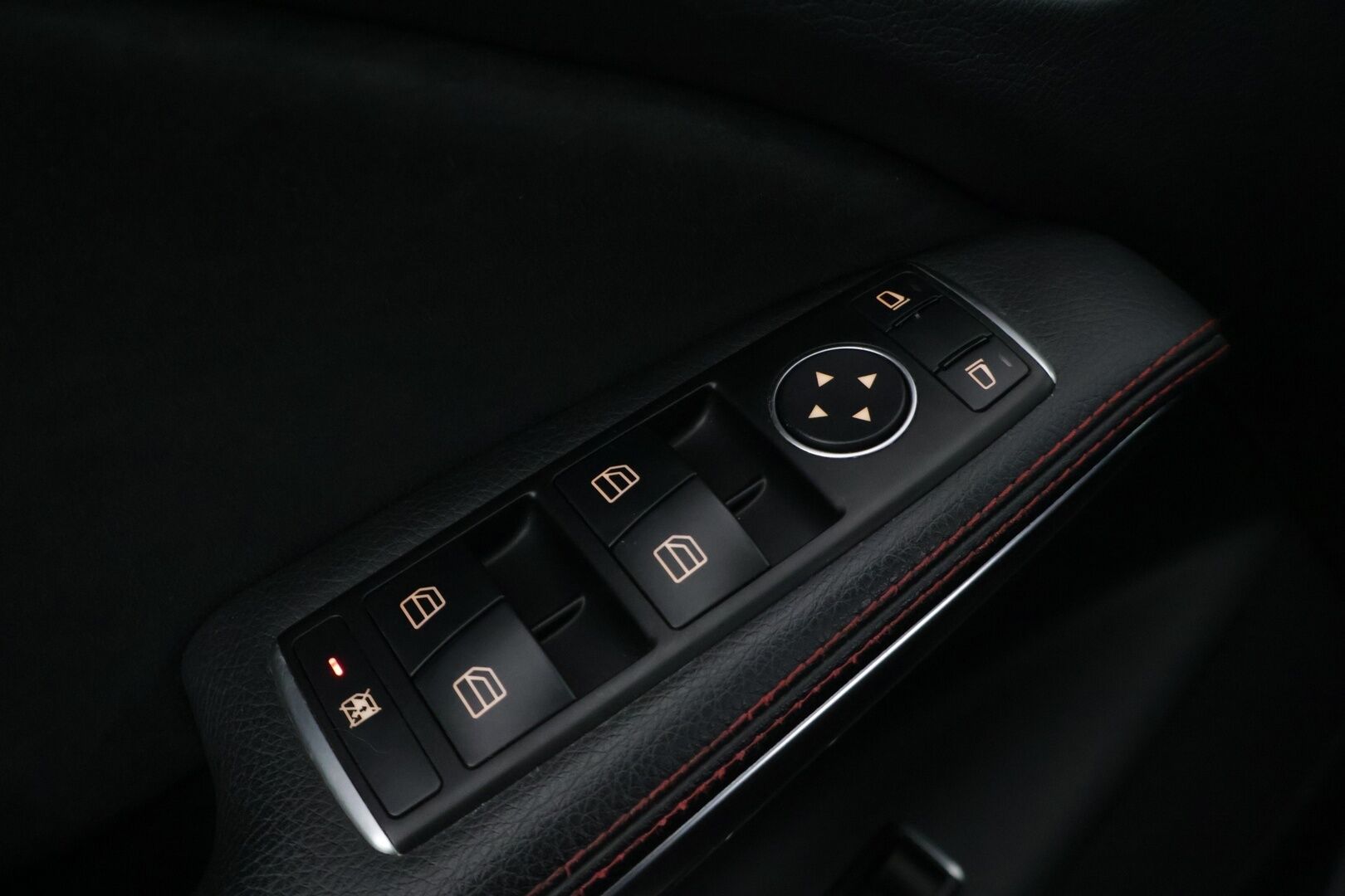 Mercedes-Benz CLA 45 AMG 2016 4MATIC Shooting Brake * Harman&Kardon / ILS / Panorama / Sport-Putkisto / Comand-Navi / Muistit / Night-paketti * - *Juuri huollettu / Upea äänimaailma / Kahdet renkaat vanteilla* - HULLUT VÄLIPÄIVÄT KORKOTARJOUS 2,49%