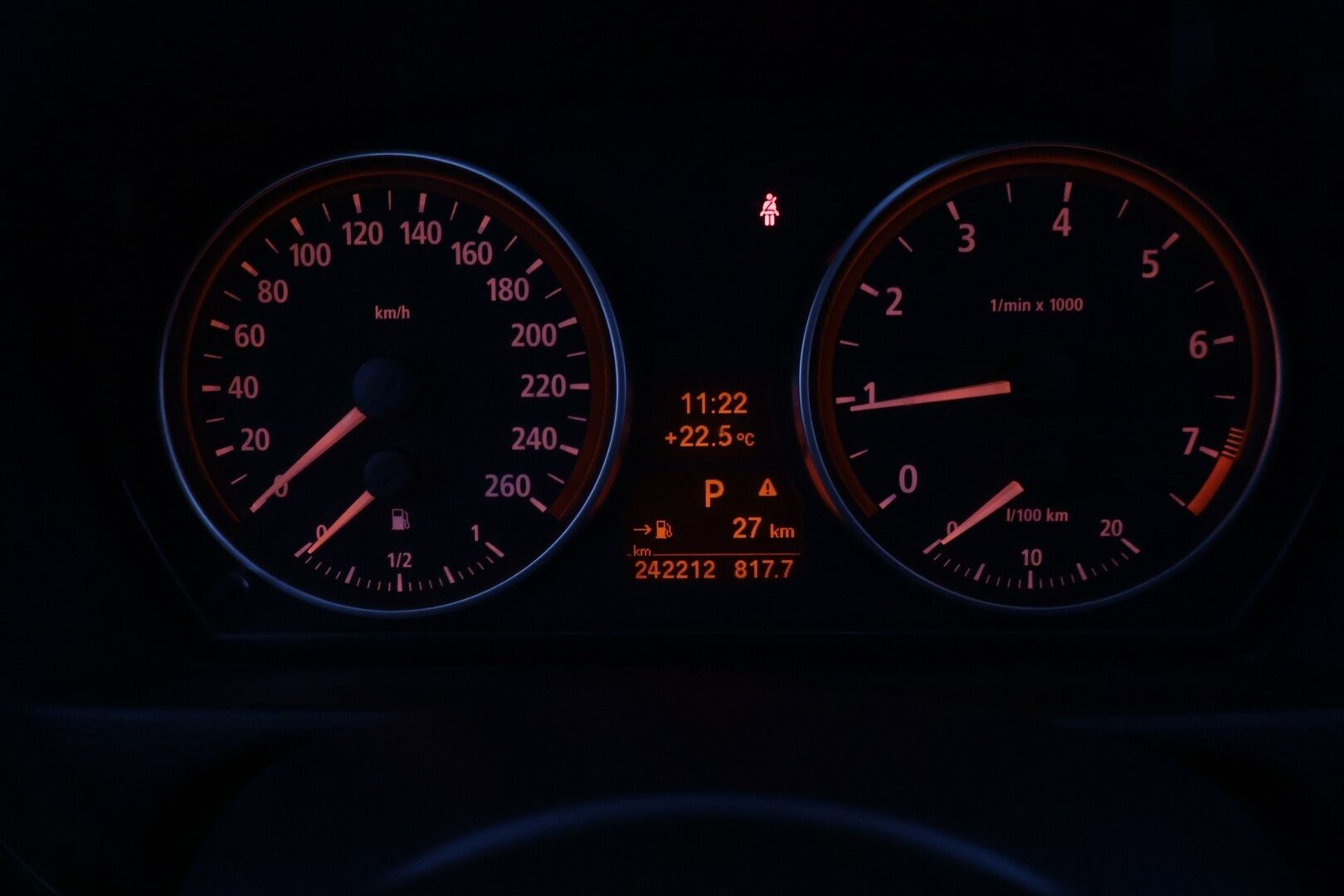 BMW 330 2006 330xi YritysOutlet - Myydään vain yrityksille - | Panorama | Kuljettajanistuin muistilla | Nahkaistuimet |