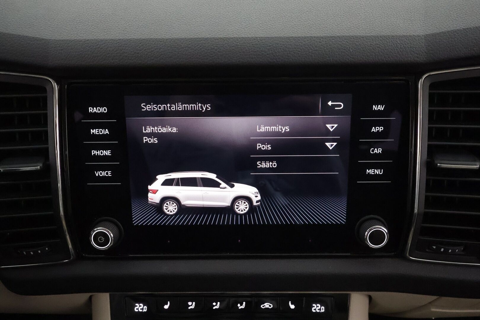 Skoda Kodiaq 2018 1,4 TSI 4x4 Style DSG * Panorama / Webasto / Koukku / ACC / LED / 360 / Canton / Muistipenkit * - Suomi-auto / Kahdet renkaat aluvanteilla