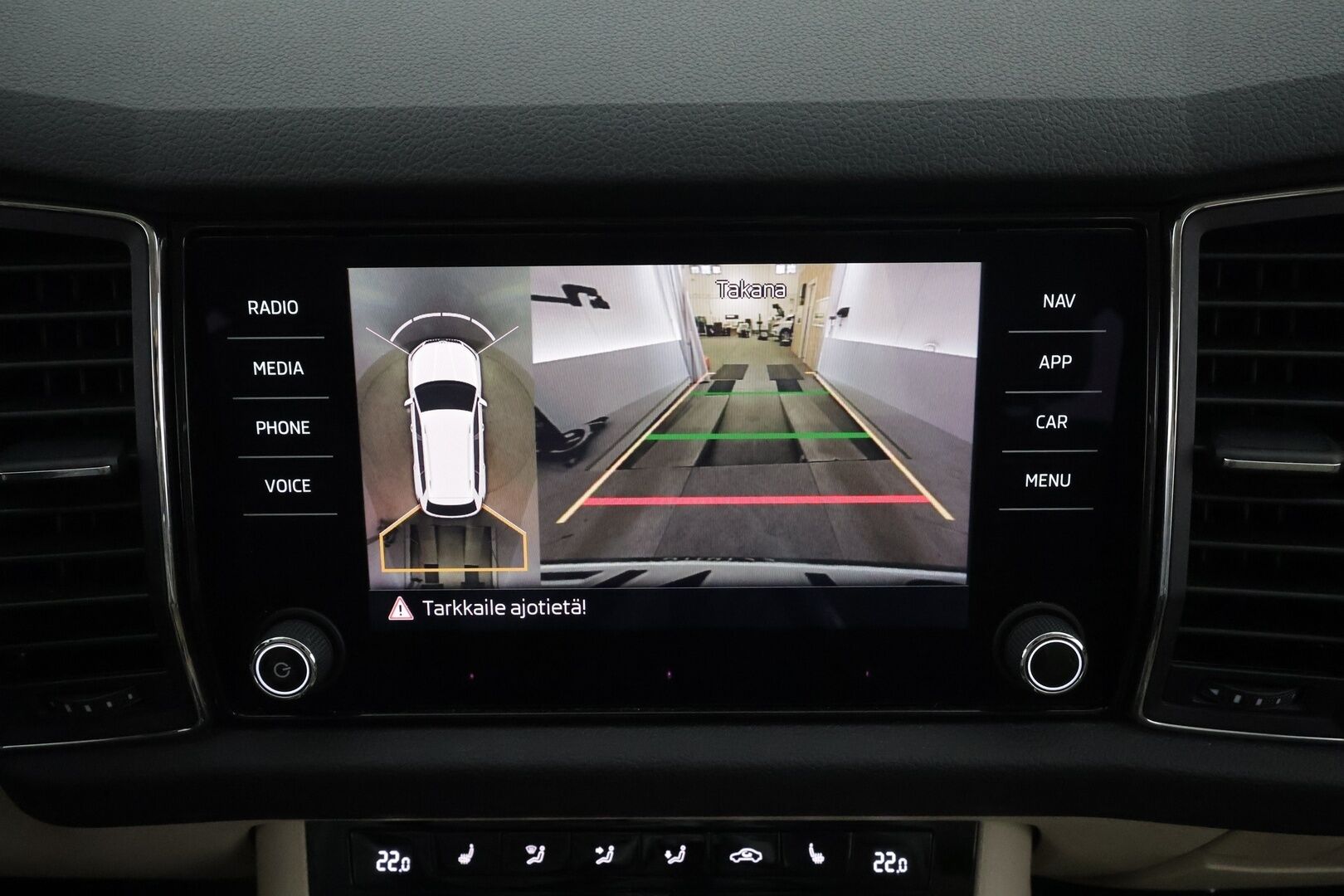 Skoda Kodiaq 2018 1,4 TSI 4x4 Style DSG * Panorama / Webasto / Koukku / ACC / LED / 360 / Canton / Muistipenkit * - Suomi-auto / Kahdet renkaat aluvanteilla