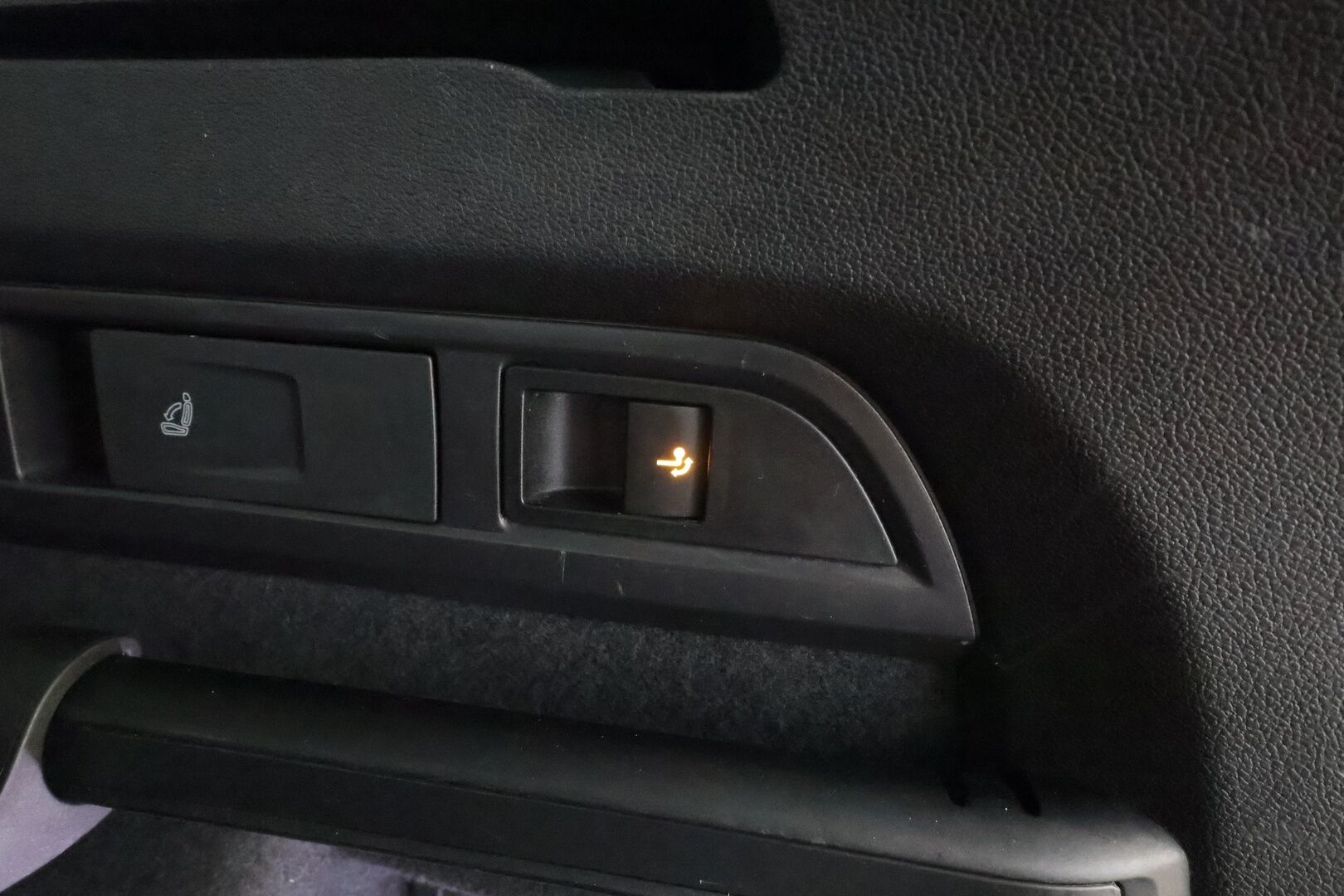 Skoda Kodiaq 2018 1,4 TSI 4x4 Style DSG * Panorama / Webasto / Koukku / ACC / LED / 360 / Canton / Muistipenkit * - Suomi-auto / Kahdet renkaat aluvanteilla