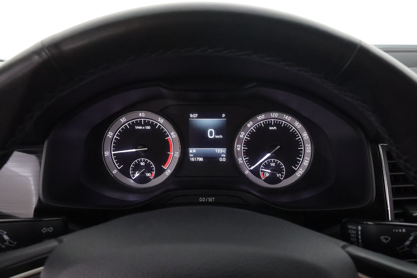 Skoda Kodiaq 2018 1,4 TSI 4x4 Style DSG * Panorama / Webasto / Koukku / ACC / LED / 360 / Canton / Muistipenkit * - Suomi-auto / Kahdet renkaat aluvanteilla