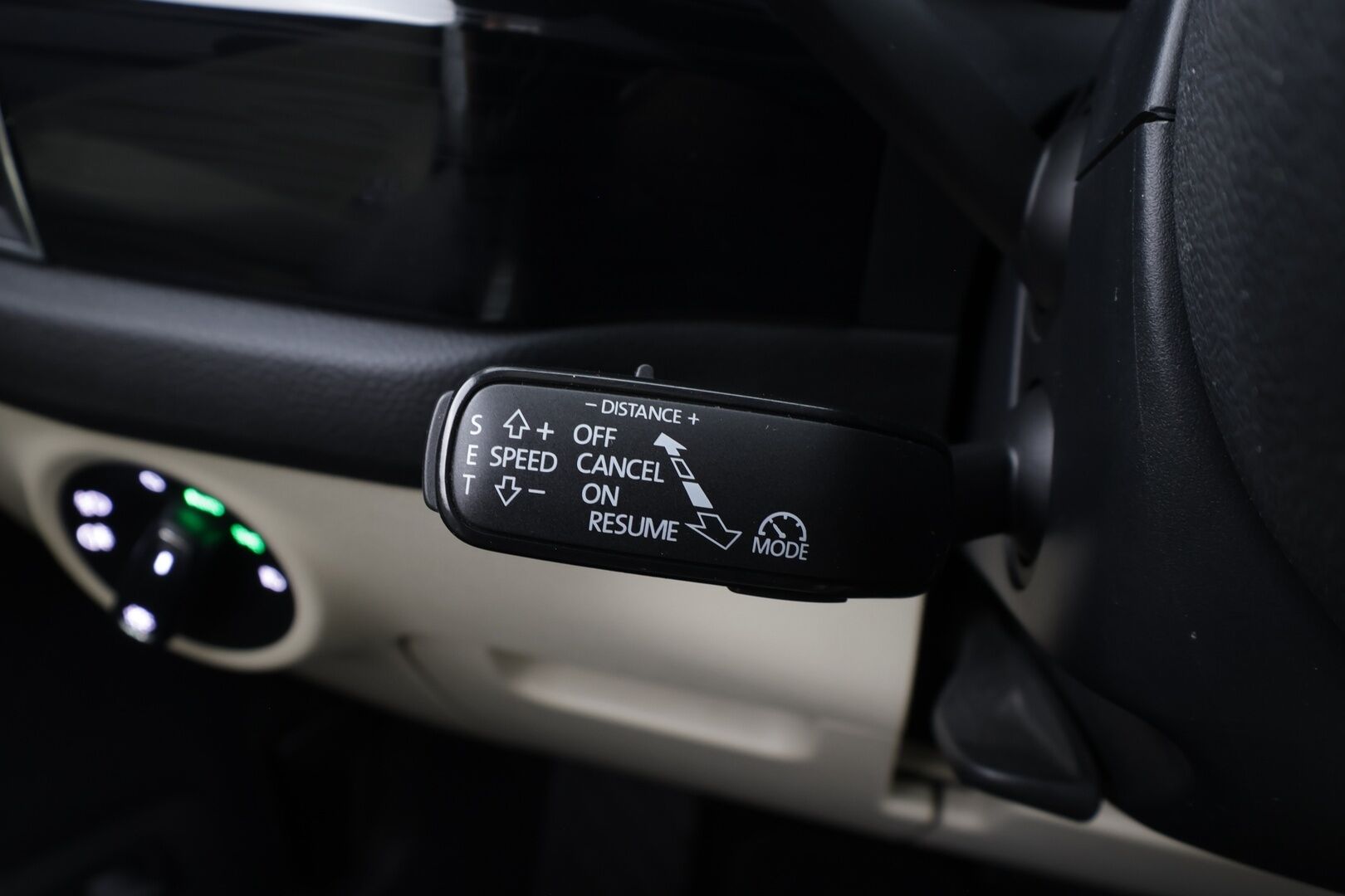 Skoda Kodiaq 2018 1,4 TSI 4x4 Style DSG * Panorama / Webasto / Koukku / ACC / LED / 360 / Canton / Muistipenkit * - Suomi-auto / Kahdet renkaat aluvanteilla