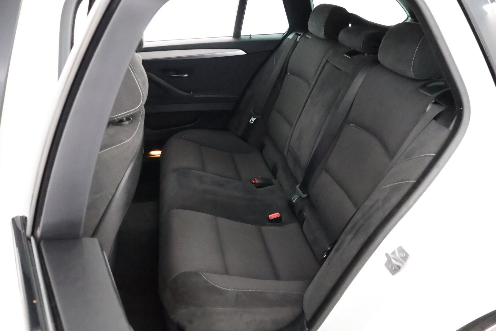 BMW 520 2014 MYYDÄÄN HUUTOKAUPAT.COM *M-sport / Webasto / Harman&kardon / Prof.Navi / Tutkat!* - MYYDÄÄN HUUTOKAUPAT.COM *M-sport / Webasto / Harman&kardon / Prof.Navi / Tutkat!*