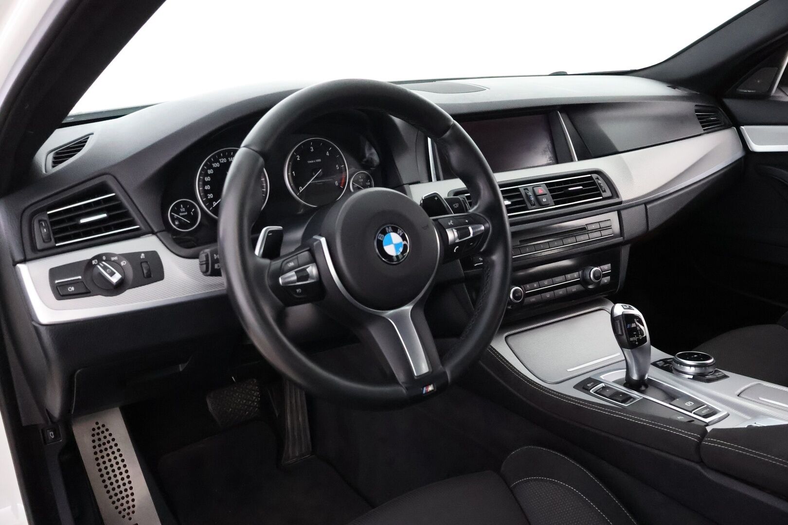BMW 520 2014 MYYDÄÄN HUUTOKAUPAT.COM *M-sport / Webasto / Harman&kardon / Prof.Navi / Tutkat!* - MYYDÄÄN HUUTOKAUPAT.COM *M-sport / Webasto / Harman&kardon / Prof.Navi / Tutkat!*