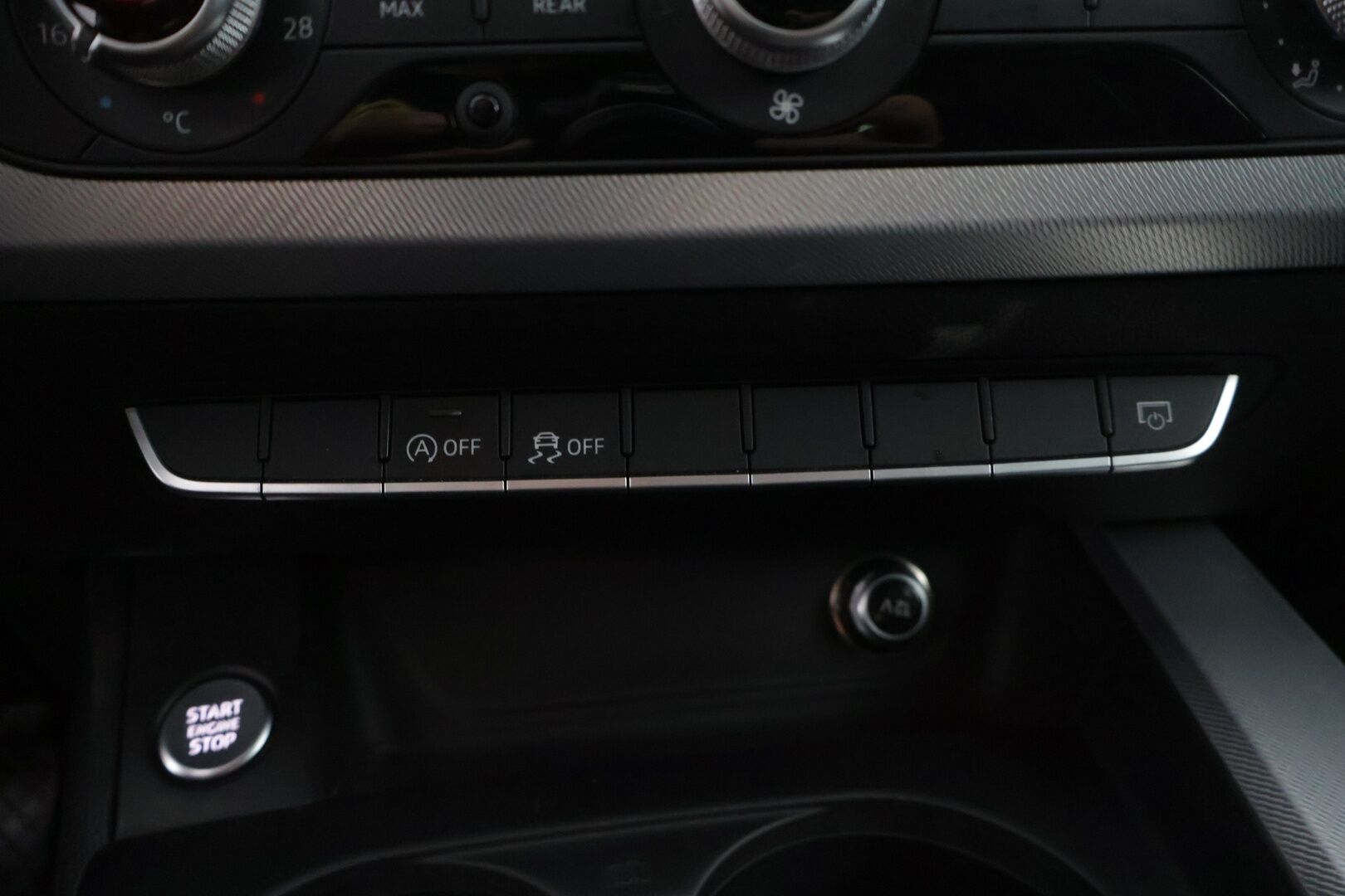 Audi A4 2016 Avant Business Sport 2,0 TDI 110 kW S tronic ** Tutkat / Sport-penkit / Bluetooth / LED ** - * Siisti, vähän ajettu yksilö! / Jakohihna juuri vaihdettu! / Kaksilla renkailla! *