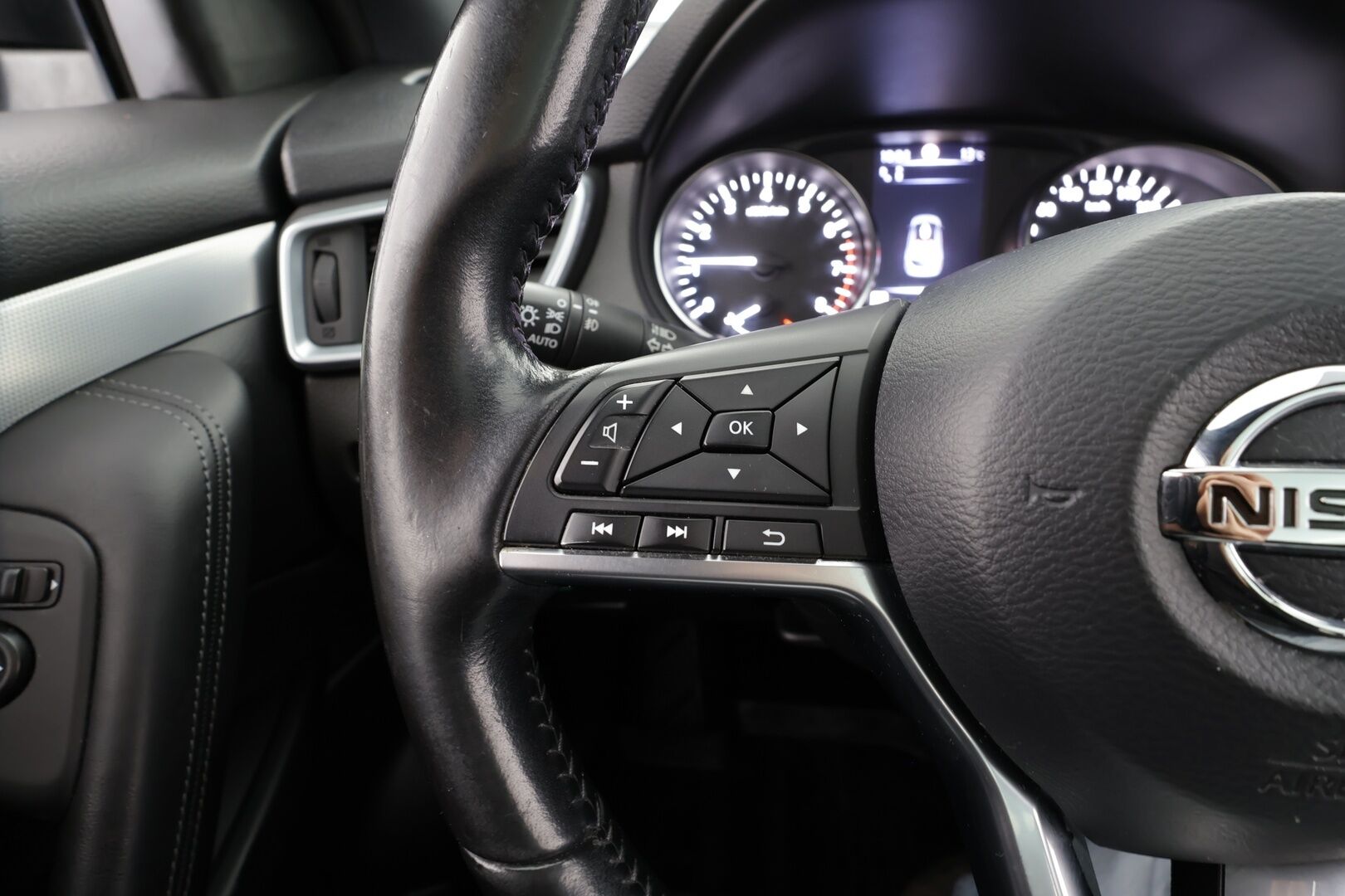 Nissan Qashqai 2018 DIG-T 115 Tekna+ 2WD Xtronic Bose PFEB * Bose / LED / 360° / Lasikatto / Muistipenkki / Navi / Kaistavahti / Keyless * - Suomi-auto / Kahdet renkaat