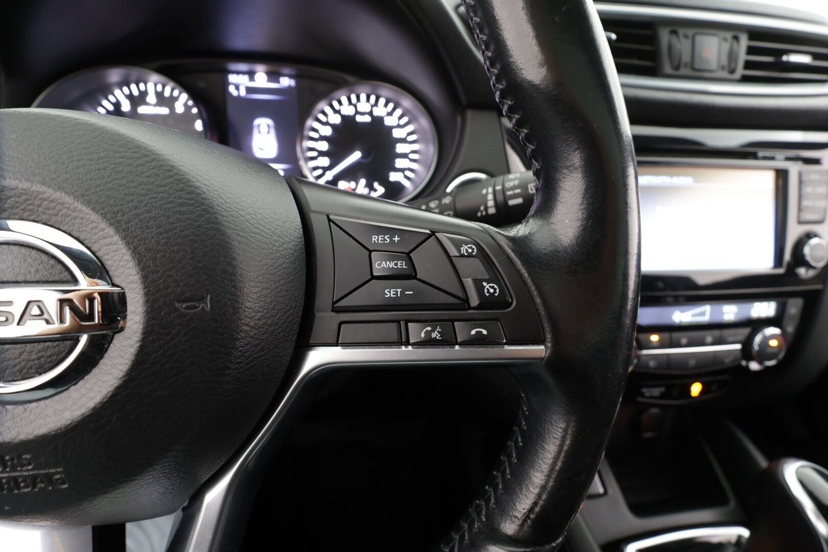 Nissan Qashqai 2018 DIG-T 115 Tekna+ 2WD Xtronic Bose PFEB * Bose / LED / 360° / Lasikatto / Muistipenkki / Navi / Kaistavahti / Keyless * - Suomi-auto / Kahdet renkaat