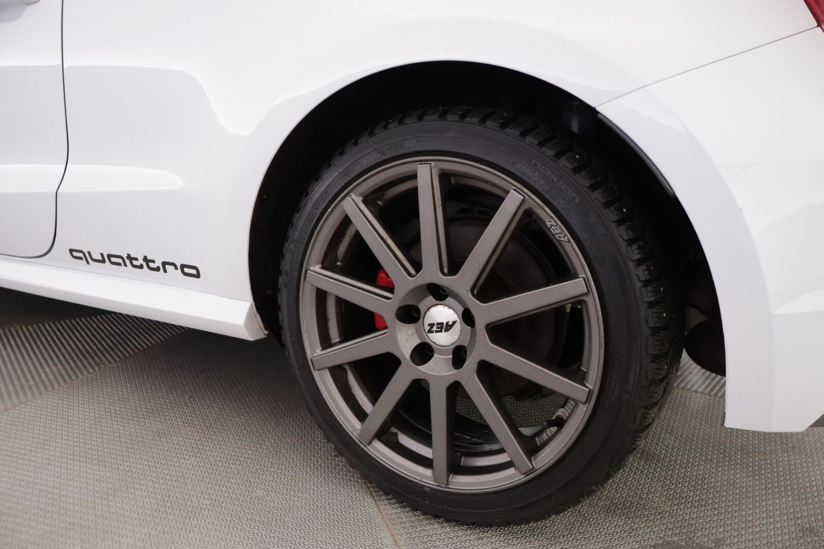 Audi S1 2015 231hv Quattro 2,0 * Bose / Lohko+Sisälämmitin / Nahkasisusta / MMI Plus / Tutkat / Xenon  / Black-Gloss Styling * - *Kahdet renkaat vanteineen / Sähäkkä neliveto* - HULLU BLACKWEEK KORKOTARJOUS 2,49%