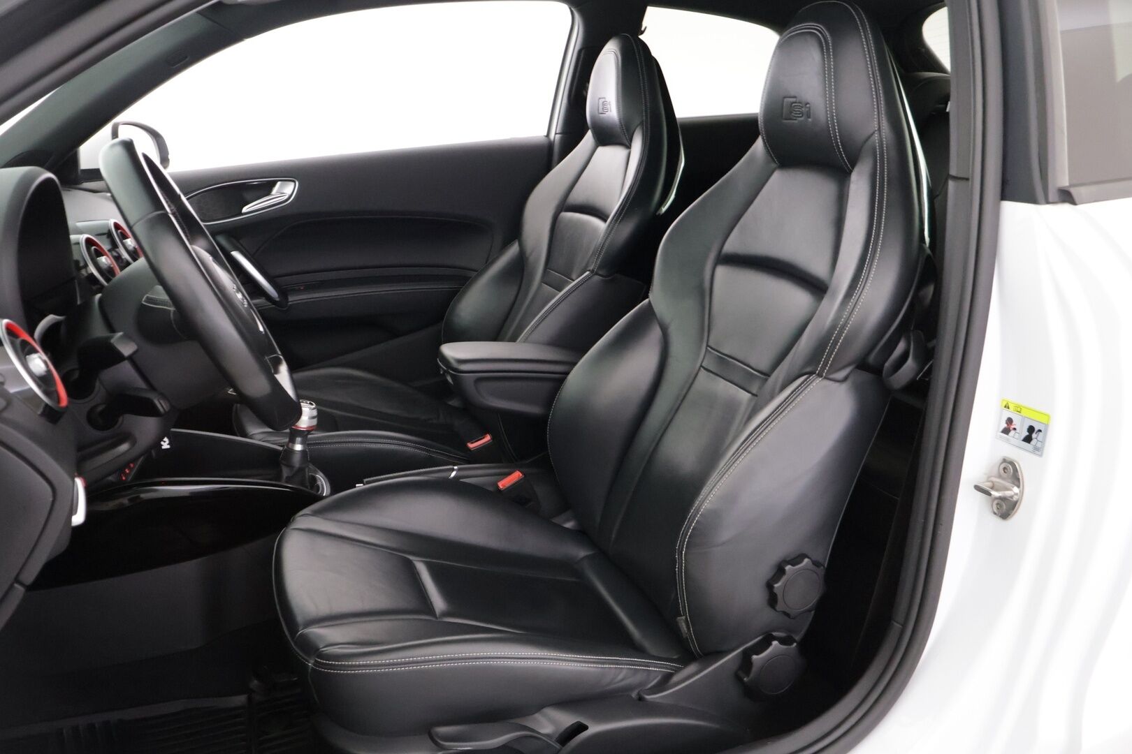 Audi S1 2015 231hv Quattro 2,0 * Bose / Lohko+Sisälämmitin / Nahkasisusta / MMI Plus / Tutkat / Xenon  / Black-Gloss Styling * - *Kahdet renkaat vanteineen / Sähäkkä neliveto* - HULLU BLACKWEEK KORKOTARJOUS 2,49%