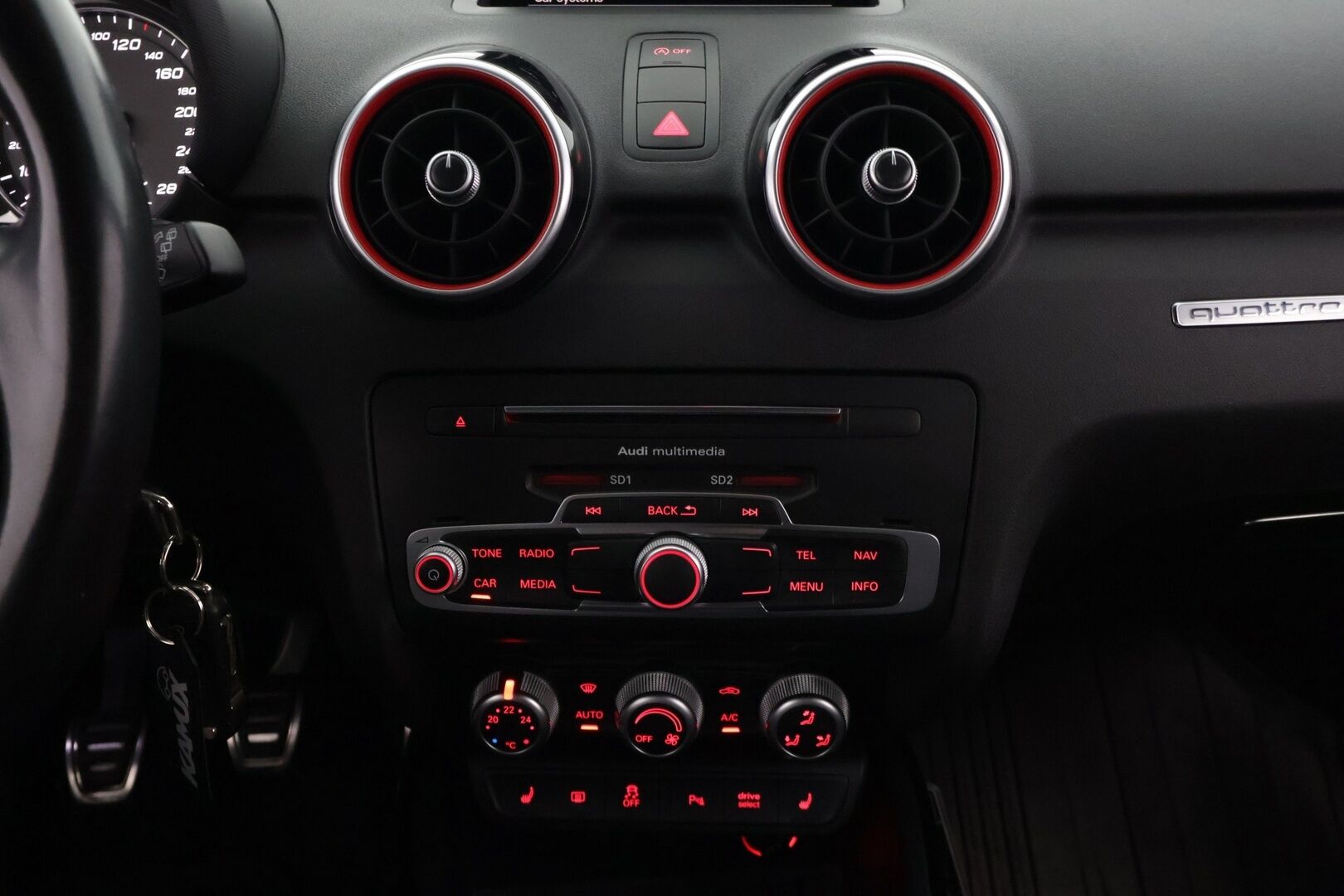 Audi S1 2015 231hv Quattro 2,0 * Bose / Lohko+Sisälämmitin / Nahkasisusta / MMI Plus / Tutkat / Xenon  / Black-Gloss Styling * - *Kahdet renkaat vanteineen / Sähäkkä neliveto* - HULLU BLACKWEEK KORKOTARJOUS 2,49%