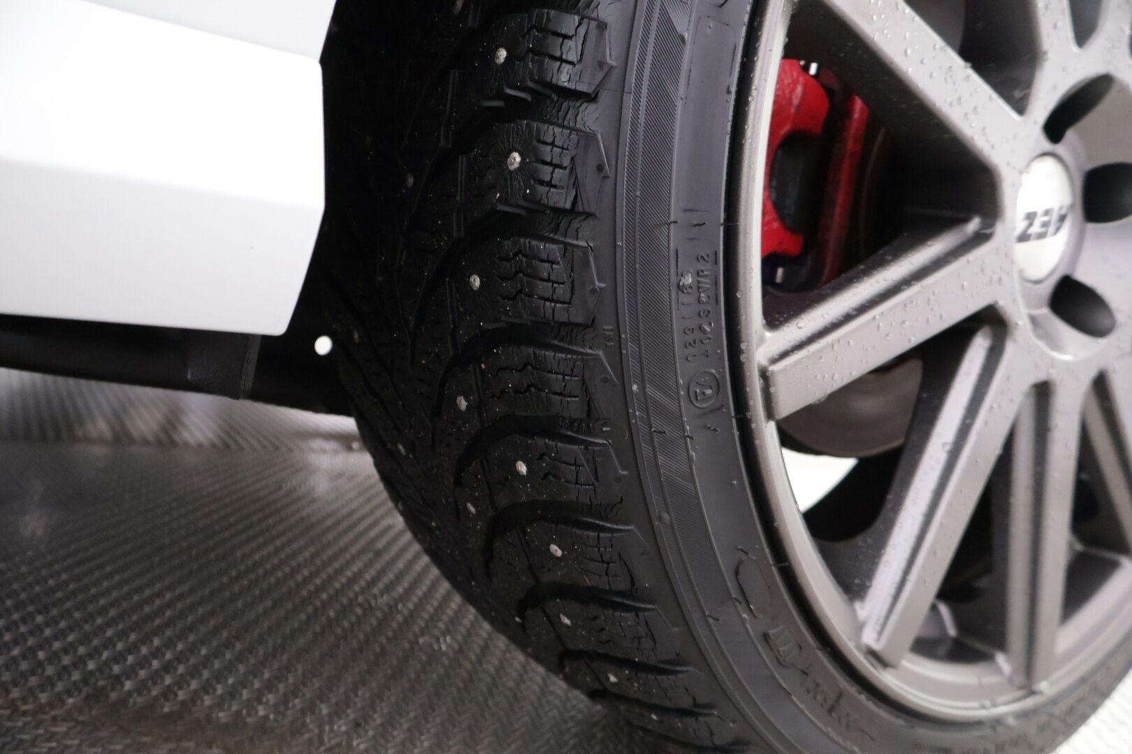 Audi S1 2015 231hv Quattro 2,0 * Bose / Lohko+Sisälämmitin / Nahkasisusta / MMI Plus / Tutkat / Xenon  / Black-Gloss Styling * - *Kahdet renkaat vanteineen / Sähäkkä neliveto* - HULLU BLACKWEEK KORKOTARJOUS 2,49%