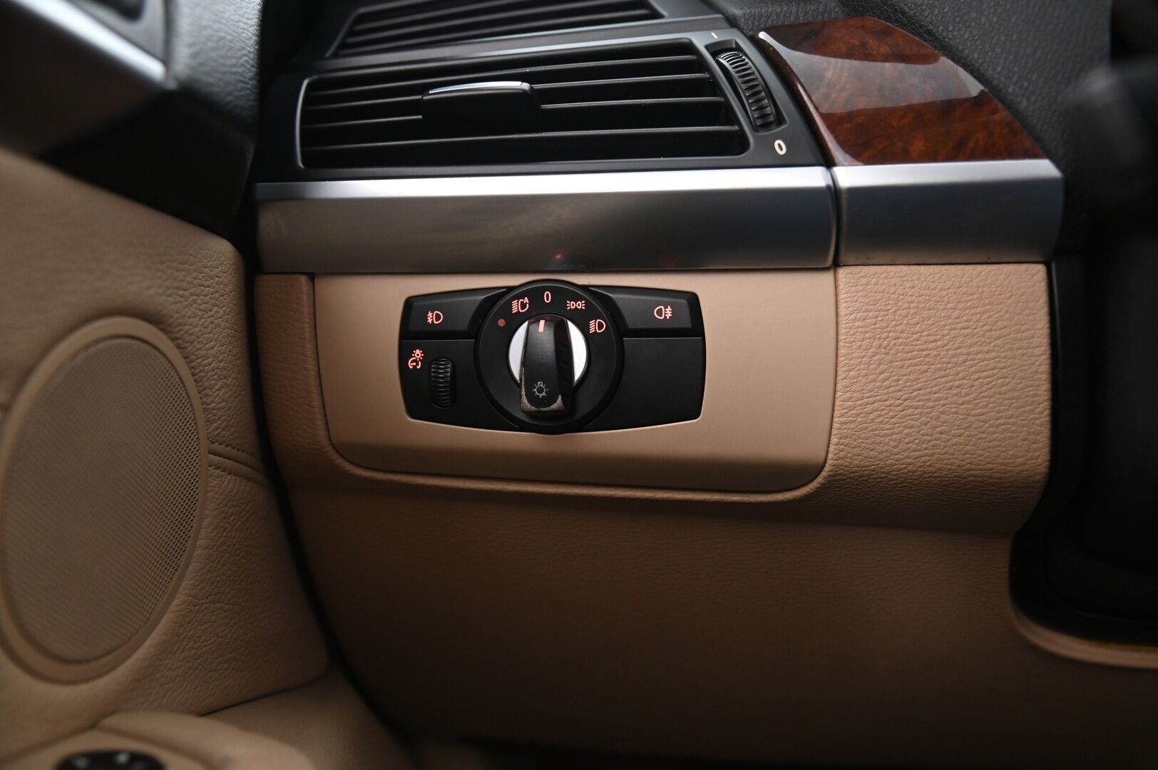 BMW X5 2007 BMW X5 4,8i E70 SAV * MYYDÄÄN HUUTOKAUPAT.COM* - Webasto | Proffanavi | Hifi | Panorama | Adaptive Drive | Xenon | Comfort Muisteilla | Koukku | Juuri Leimattu | MYYDÄÄN HUUTOKAUPAT.COM