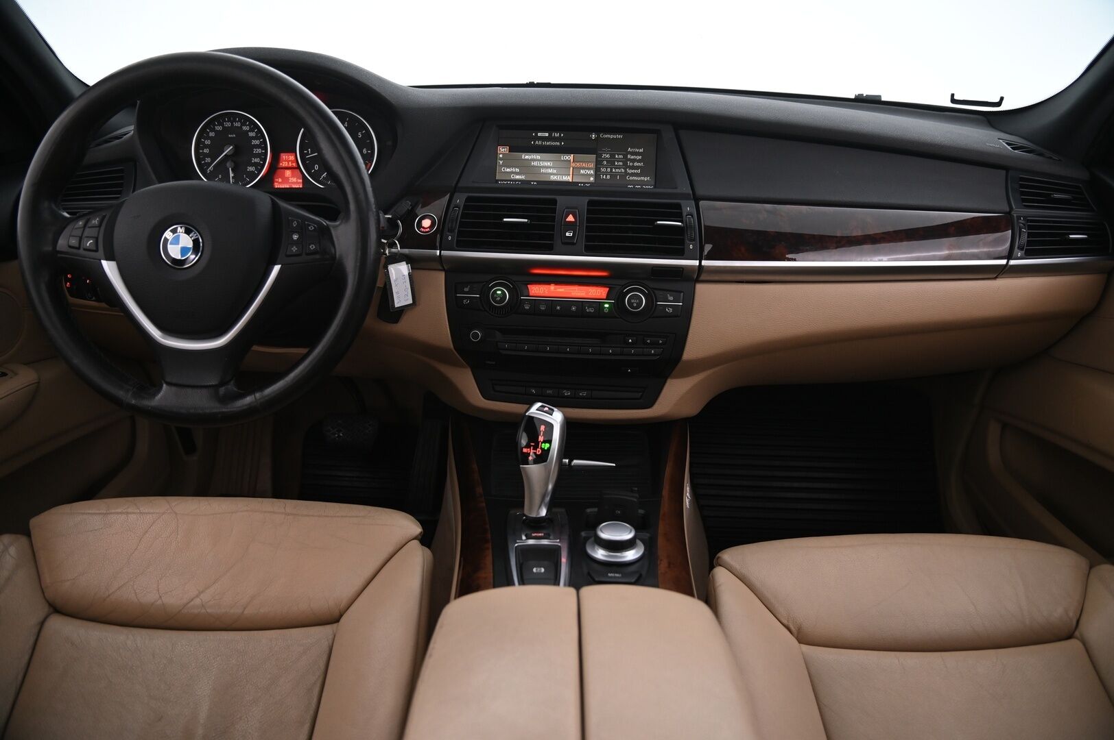 BMW X5 2007 BMW X5 4,8i E70 SAV * MYYDÄÄN HUUTOKAUPAT.COM* - Webasto | Proffanavi | Hifi | Panorama | Adaptive Drive | Xenon | Comfort Muisteilla | Koukku | Juuri Leimattu | MYYDÄÄN HUUTOKAUPAT.COM