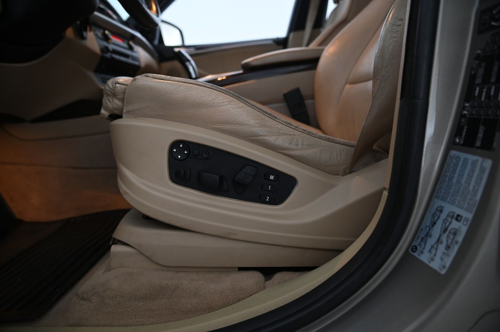 BMW X5 2007 BMW X5 4,8i E70 SAV * MYYDÄÄN HUUTOKAUPAT.COM* - Webasto | Proffanavi | Hifi | Panorama | Adaptive Drive | Xenon | Comfort Muisteilla | Koukku | Juuri Leimattu | MYYDÄÄN HUUTOKAUPAT.COM