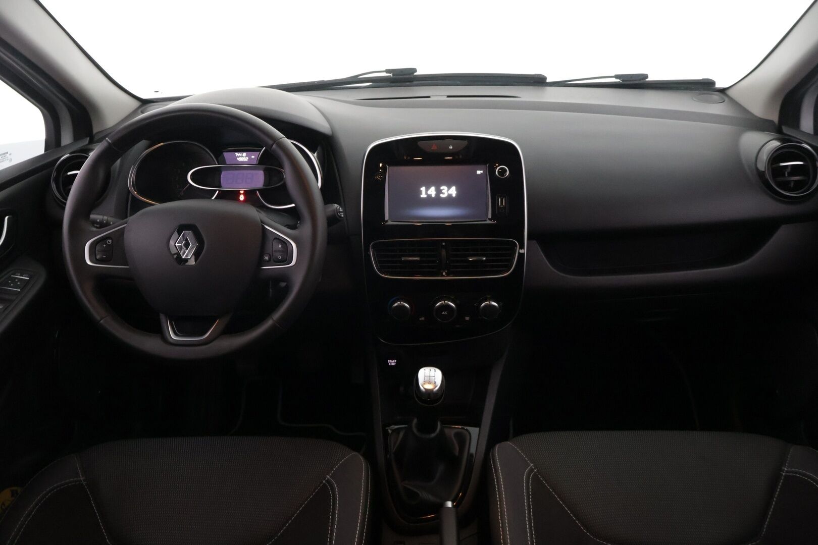 Renault Clio 2018 Sport Tourer Energy TCe 90 S&S Zen S17 - Suomi-auto | Vakionopeudensäädin | Navi | BassReflex | 2x Renkaat |