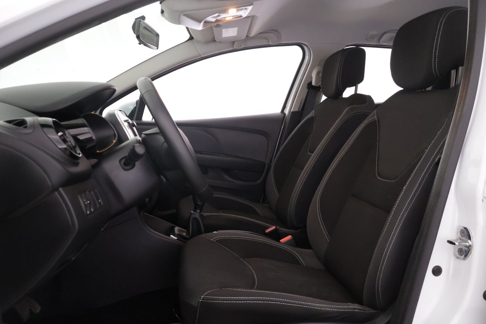 Renault Clio 2018 Sport Tourer Energy TCe 90 S&S Zen S17 - Suomi-auto | Vakionopeudensäädin | Navi | BassReflex | 2x Renkaat |