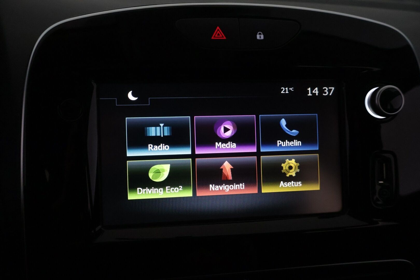 Renault Clio 2018 Sport Tourer Energy TCe 90 S&S Zen S17 - Suomi-auto | Vakionopeudensäädin | Navi | BassReflex | 2x Renkaat |