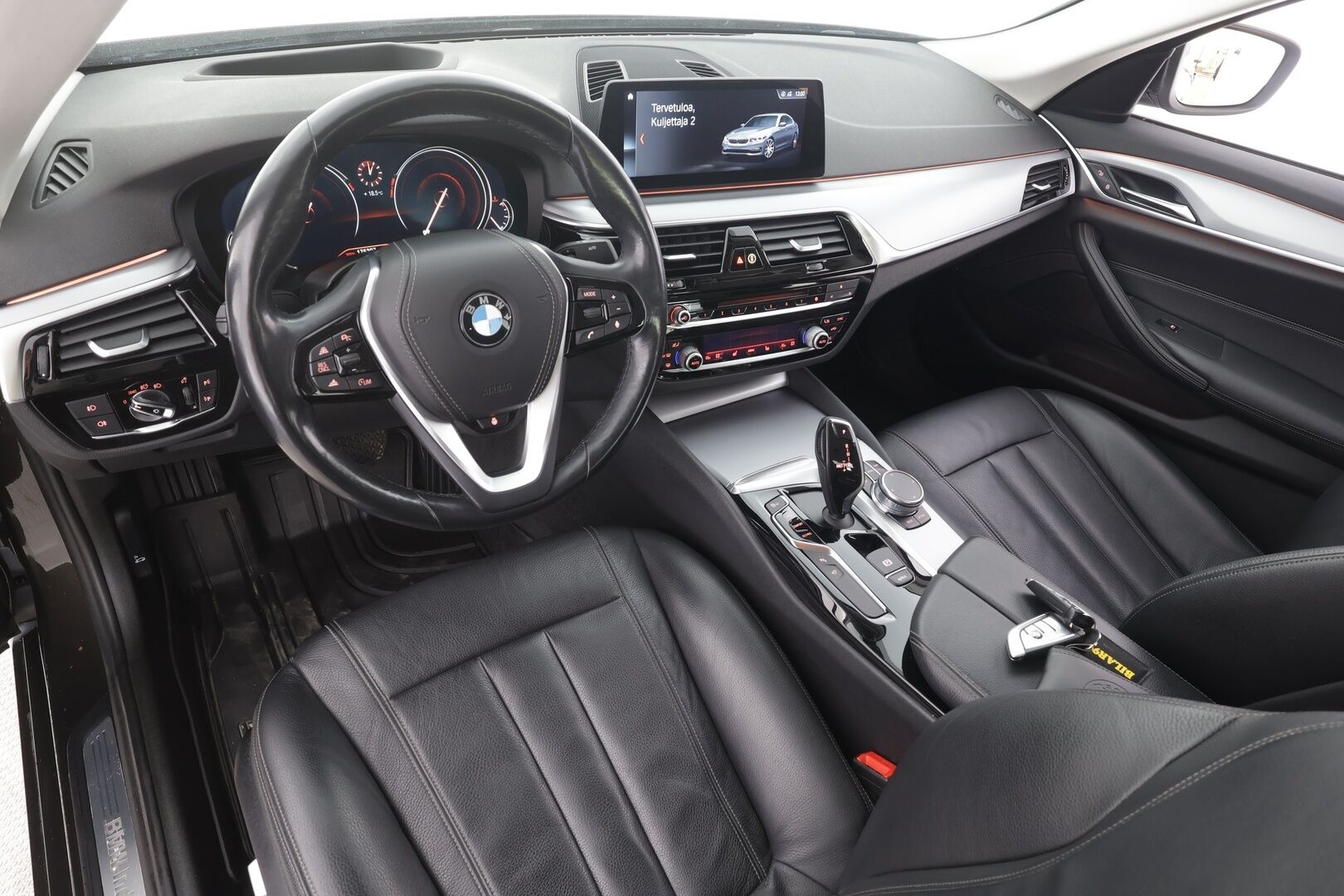 BMW 520 2018 G30 Sedan 520i A Business Comfort - | HUD | ACC | Adapt.LED | 360 | Muistipenkki | Navi | Kaistavahti | Katveavustin | Suomi-auto | Kahdet renkaat | Merkkihuollot | 