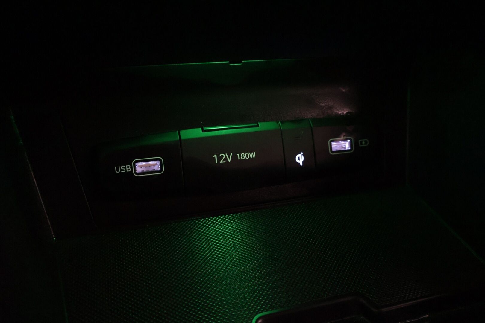 Hyundai Tucson 2021 1,6 T-GDI 150 hv 48V hybrid 7-DCT-aut Premium MY21 *ACC / Digimittaristo / BLIS / Navi / KRELL / P-Kamera / LED* - *Merkkihuollettu / 2x Renkaat / Suomi-auto / Ratinlämmitin*