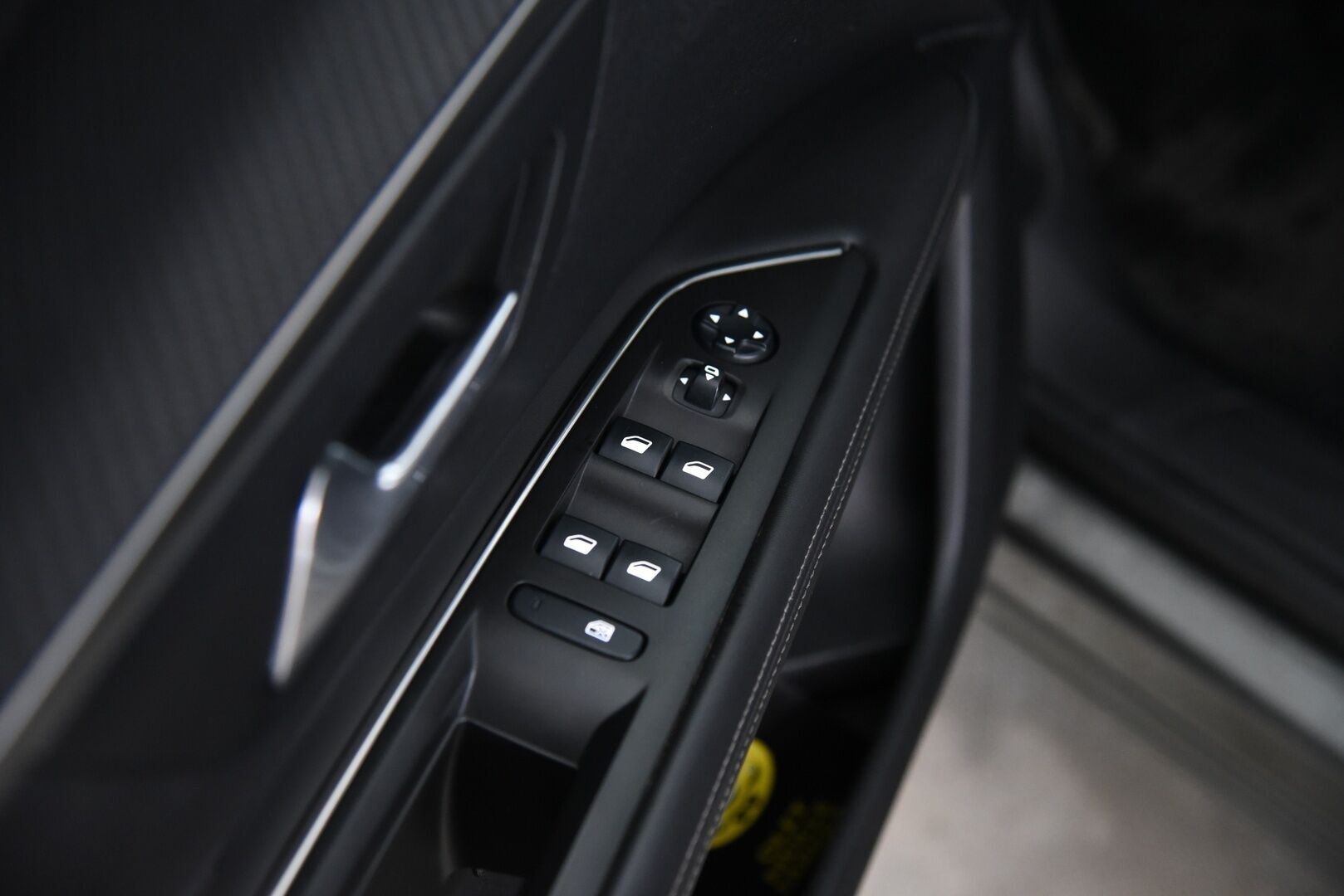 Peugeot 3008 2018 Allure PureTech 130 Automaatti** Myydään huutokaupat.com:issa!