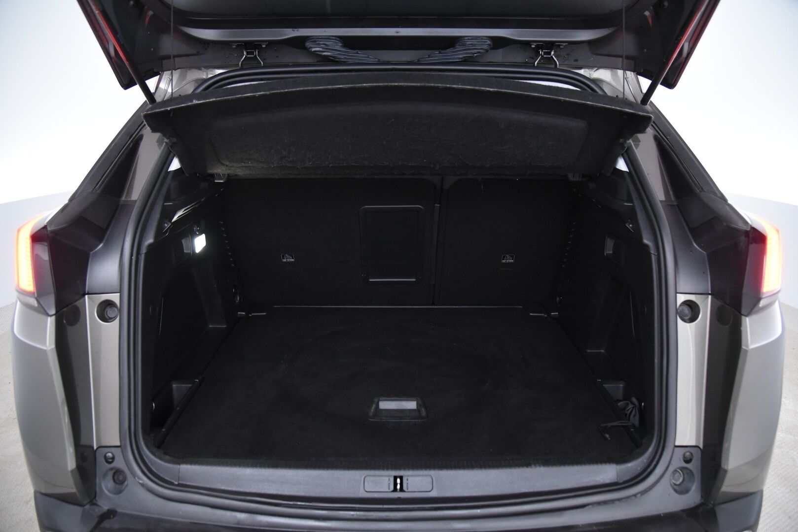 Peugeot 3008 2018 Allure PureTech 130 Automaatti** Myydään huutokaupat.com:issa!