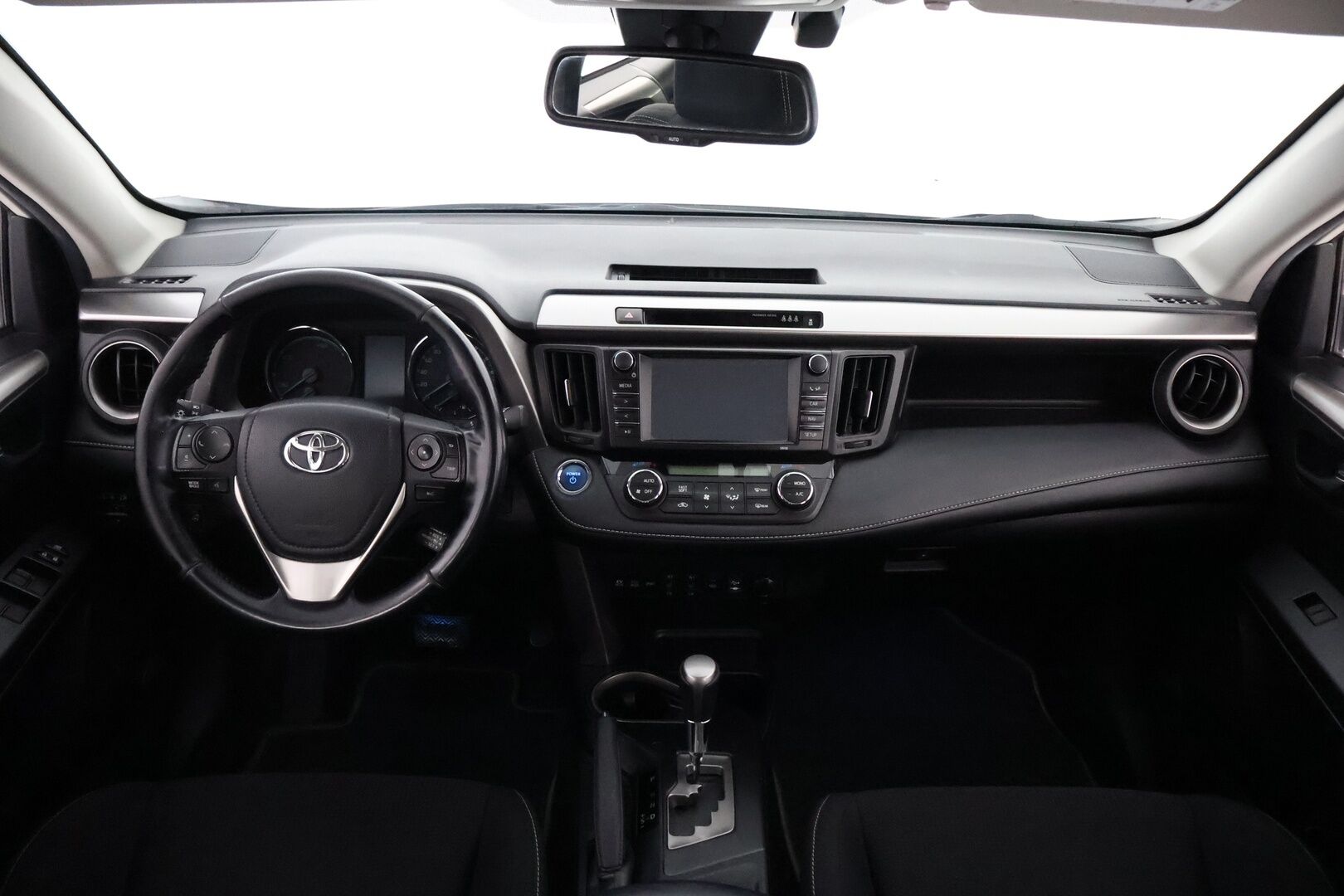 Toyota RAV4 2018 2,5 Hybrid FWD Active - Webasto / Adapt.Vakkari / P.kamera / Vetokoukku / Lohko&Sisä / Lämm.Tuulilasi / Keyless / Navi / Suomiauto
