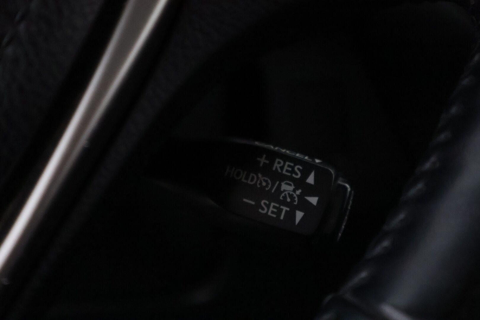 Toyota RAV4 2018 2,5 Hybrid FWD Active - Webasto / Adapt.Vakkari / P.kamera / Vetokoukku / Lohko&Sisä / Lämm.Tuulilasi / Keyless / Navi / Suomiauto