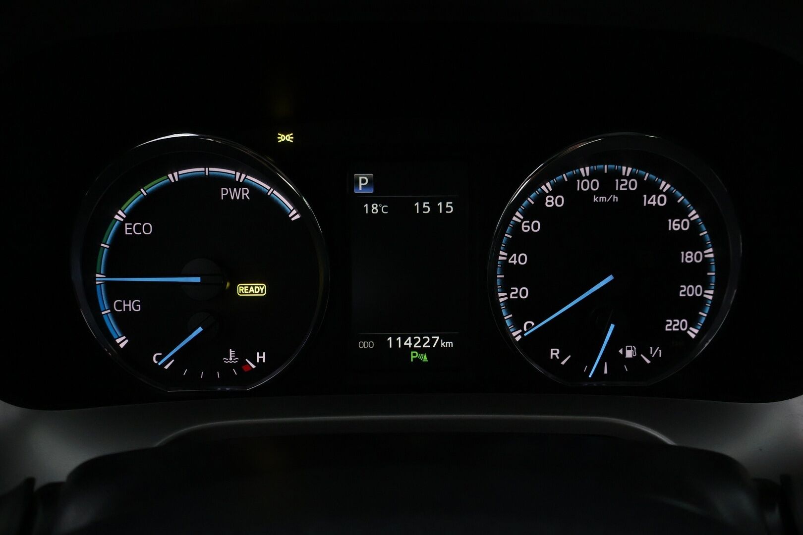 Toyota RAV4 2018 2,5 Hybrid FWD Active - Webasto / Adapt.Vakkari / P.kamera / Vetokoukku / Lohko&Sisä / Lämm.Tuulilasi / Keyless / Navi / Suomiauto