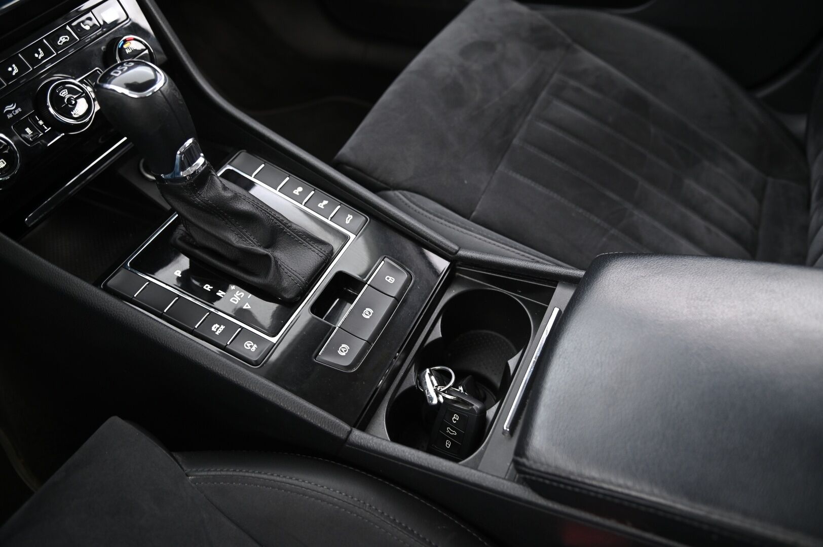 Skoda Superb 2018 2,0 TDI 150 Style BusinessLine DSG Autom. - *Myydään Huutokaupat.com*