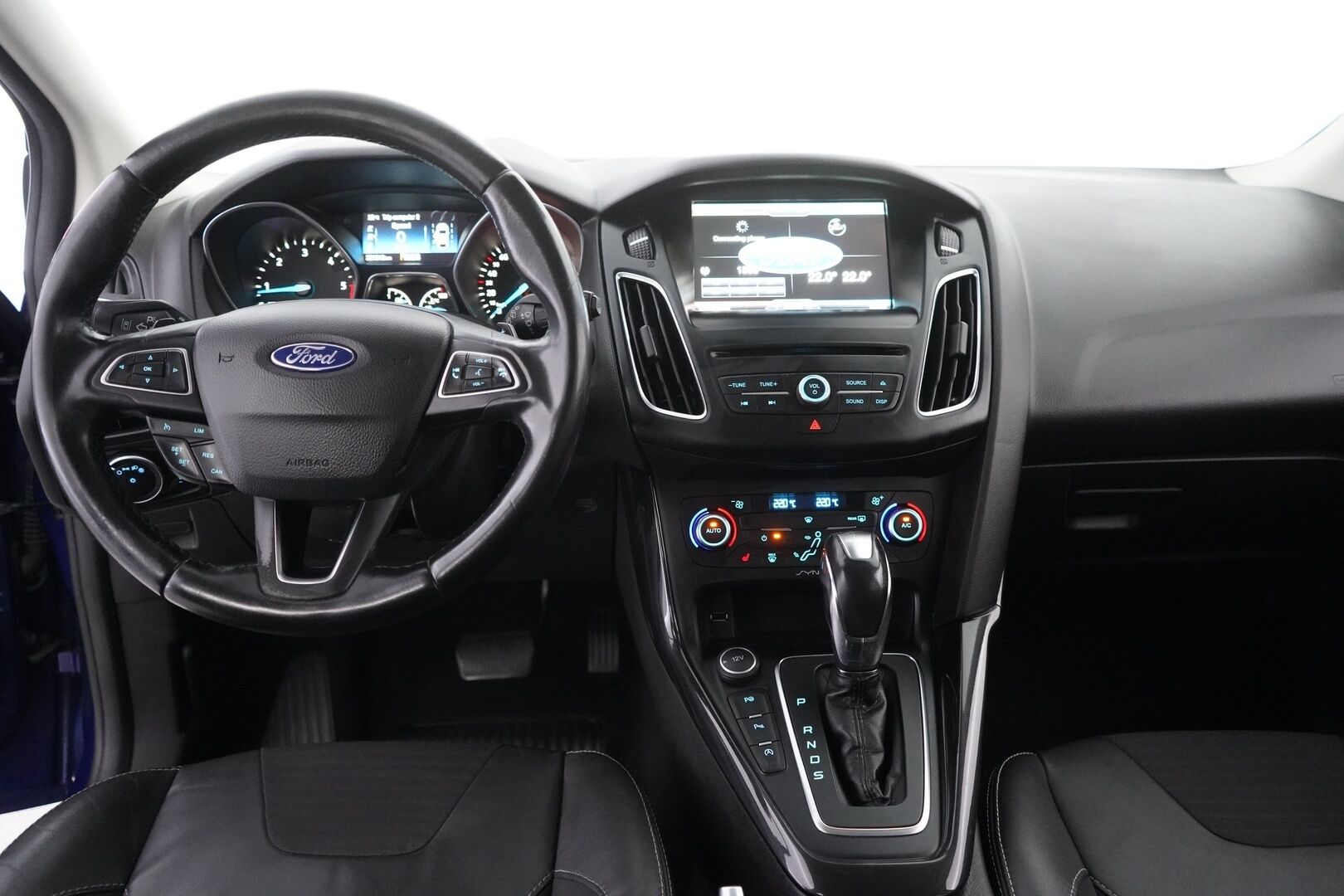 Ford Focus 2015 2,0 TDCi 150 hv Start/Stop PowerShift A6 Titanium Business Wagon *YritysOutlet - Myydään vain yrityksille* - YritysOutlet - Myydään vain yrityksille | Vakkari | Lohko | Tutkat | Puolinahat | Bluetooth | Kahdet Fordin vanteet | Särmä huoltohistoria!