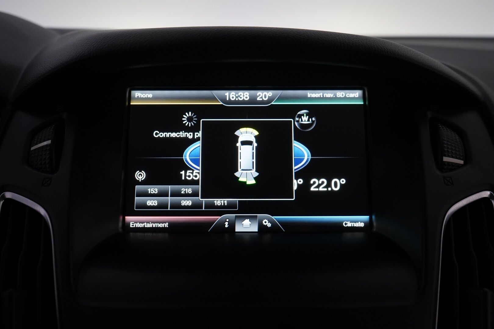 Ford Focus 2015 2,0 TDCi 150 hv Start/Stop PowerShift A6 Titanium Business Wagon *YritysOutlet - Myydään vain yrityksille* - YritysOutlet - Myydään vain yrityksille | Vakkari | Lohko | Tutkat | Puolinahat | Bluetooth | Kahdet Fordin vanteet | Särmä huoltohistoria!
