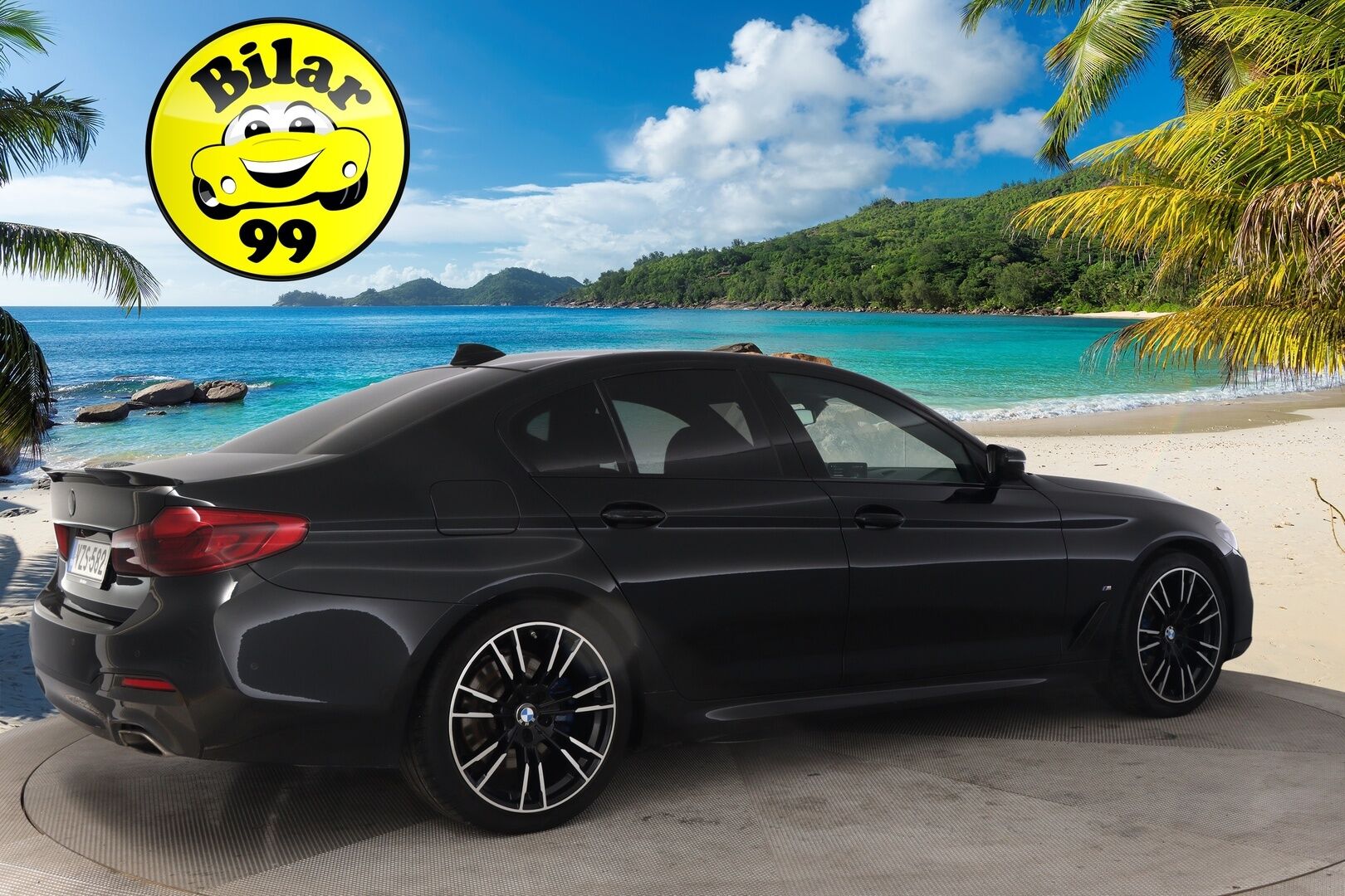 BMW 530 2018 G30 Sedan M-Sport*Hifit / Kattoluukku / Myydään Huutokaupat.com* - *Myydään Huutokaupat.com /2x renkaat & alut*