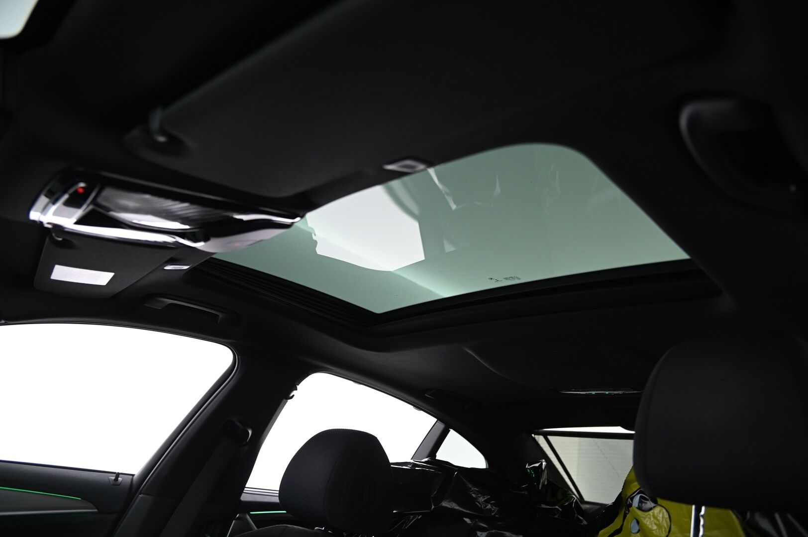 BMW 530 2018 G30 Sedan M-Sport*Hifit / Kattoluukku / Myydään Huutokaupat.com* - *Myydään Huutokaupat.com /2x renkaat & alut*
