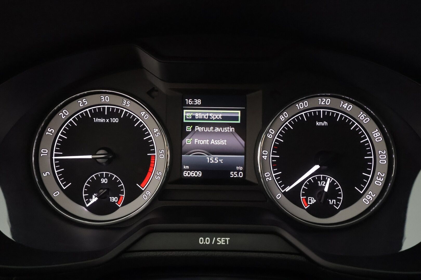 Skoda Octavia 2018 Combi 2,0 TDI 150 4x4 Style * Webasto / P.kamera / LED / Sähköluukku / Keyless / Vakkari / Ratinlämmitin * - 1.Om Suomi-auto / Kahdet renkaat aluvanteilla / Huippusiisti