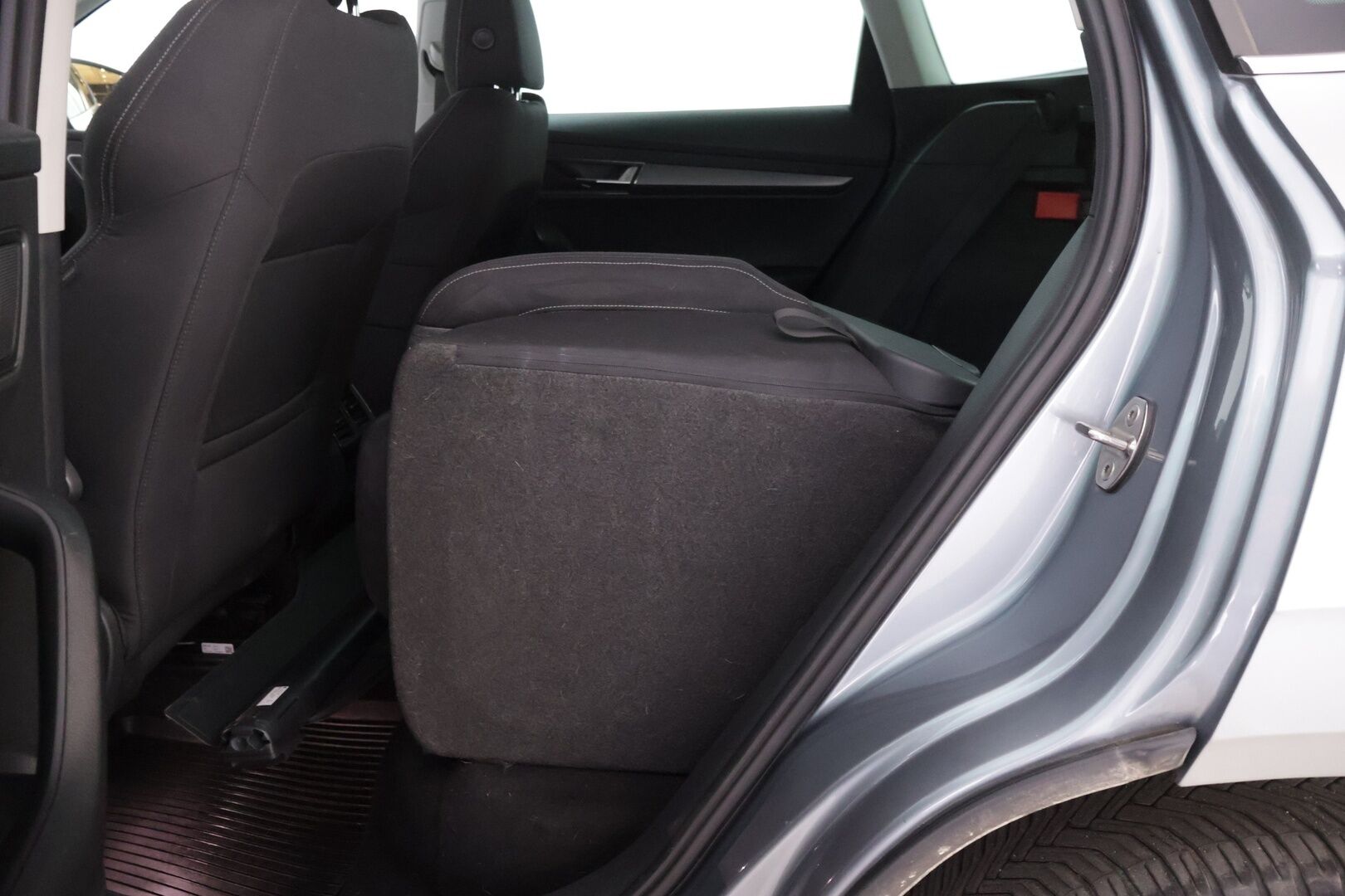 Skoda Karoq 2018 2,0 TDI 150 4x4 Style DSG - | Webasto | ACC | Koukku | Peruutuskamera | LED-valot | Kaukovaloautomatiikka | Tutkat |