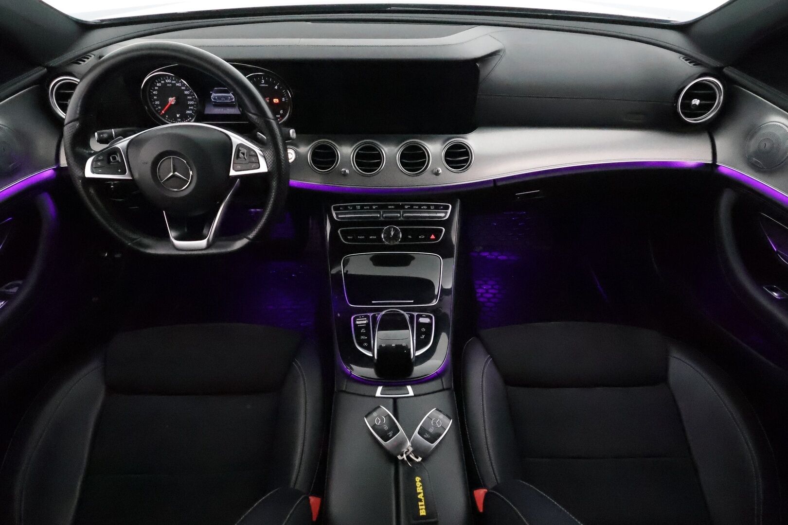 Mercedes-Benz E 2016 220d T A Premium Business AMG **Vakkari / Koukku / 360° / Burmester / Nahka-Alcantara / Multibeam LED**