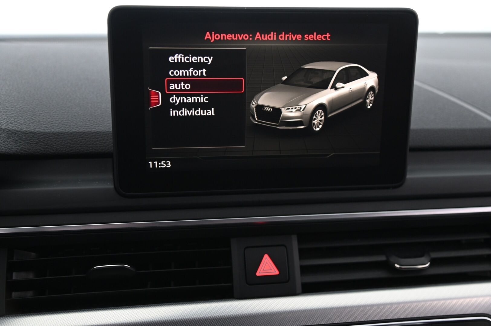 Audi A4 2018 Sedan Business Sport Comfort S line Edition 2,0 TFSI 140 kW S tronic*Webasto / Sporttipenkit / Vakkari* - *Webasto kaukosäätimellä / Juuri huollettu / Suomi-auto / 2x renkaat&vanteet*