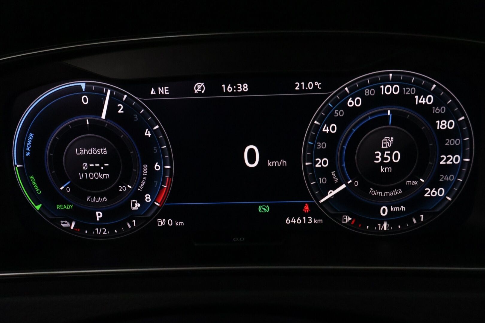 Volkswagen Golf 2018 GTE Plug-In Hybrid 150 kW (204 hv) DSG-automaatti - ACC / Kamera / Ambient / Digimittari / Suomi-auto / Webasto / 2x renkaat 
