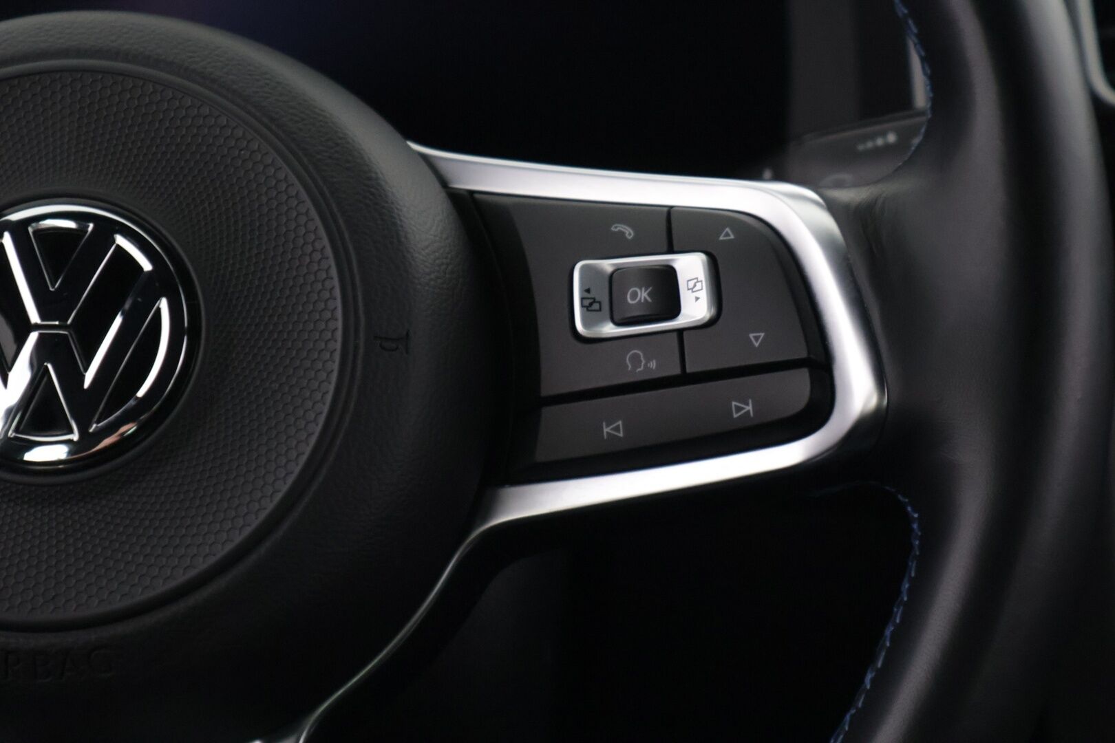 Volkswagen Golf 2018 GTE Plug-In Hybrid 150 kW (204 hv) DSG-automaatti - ACC / Kamera / Ambient / Digimittari / Suomi-auto / Webasto / 2x renkaat 