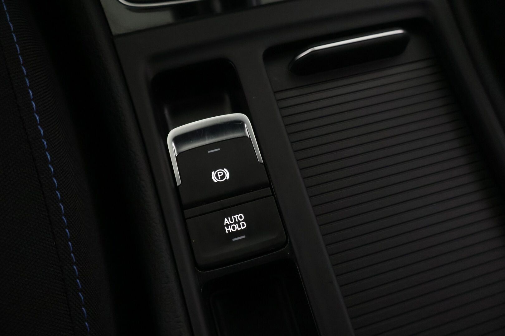 Volkswagen Golf 2018 GTE Plug-In Hybrid 150 kW (204 hv) DSG-automaatti - ACC / Kamera / Ambient / Digimittari / Suomi-auto / Webasto / 2x renkaat 