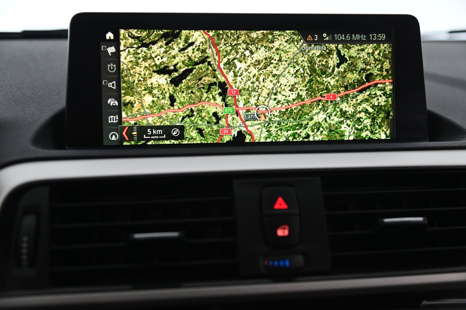 BMW 118 2018 F20 Hatchback 118i A Business Automatic Edition *Sporttipenkit / Ratinlämmitin / Proffanavi / Suomi-auto / Lohko+sisä* - *2X Renkaat / Juuri saapunut* - HULLUT JOULUT KORKOTARJOUS 2,49% 